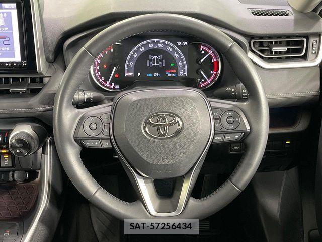 Toyota RAV4 2021-03 7060425-11