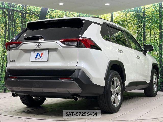 Toyota RAV4 2021-03 7060425-17