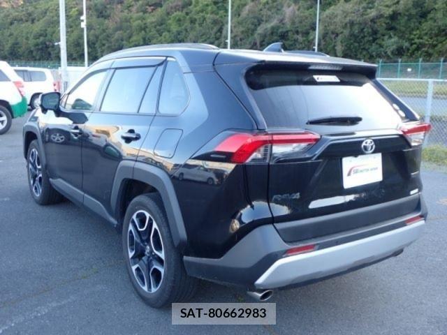 Toyota RAV4 2020-07 7060434-3