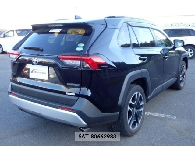 Toyota RAV4 2020-07 7060434-5