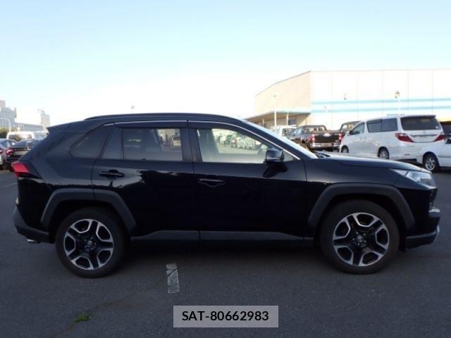 Toyota RAV4 2020-07 7060434-6