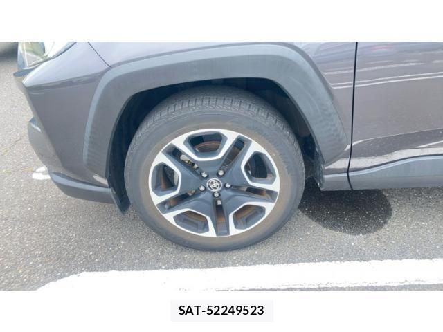 Toyota RAV4 2020-02 7060428-9