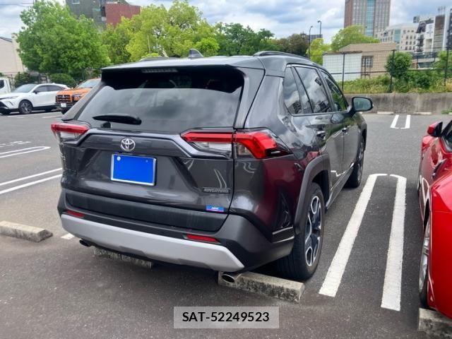 Toyota RAV4 2020-02 7060428-5