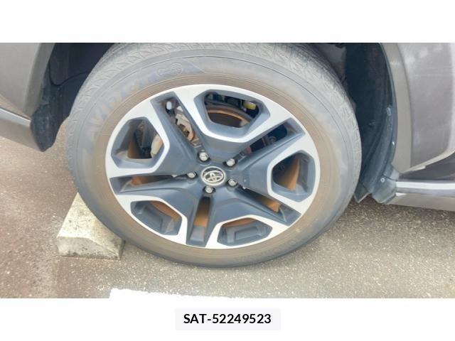 Toyota RAV4 2020-02 7060428-7