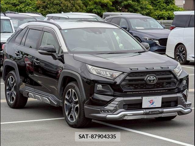 Toyota RAV4 2019-04 7224066-14