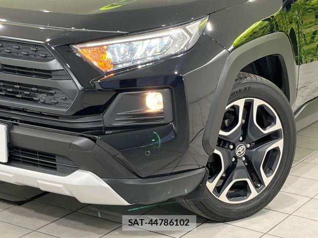 Toyota RAV4 2019-09 7224073-12