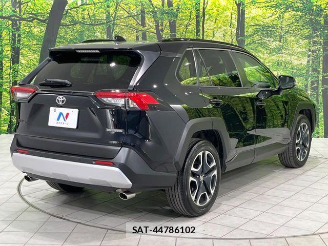 Toyota RAV4 2019-09 7224073-17