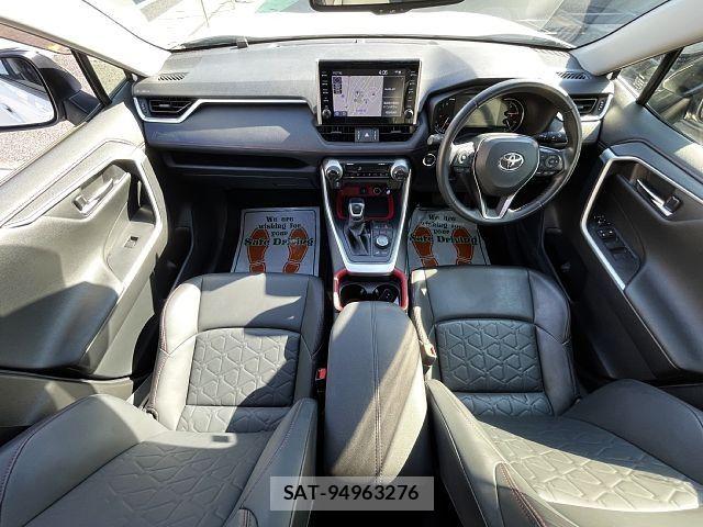 Toyota RAV4 2021-05 7224114-1