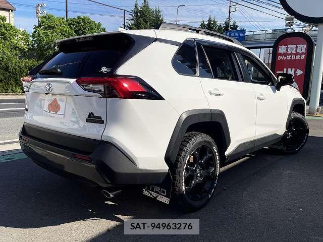 Toyota RAV4 2021-05 7224114-2
