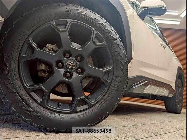 Toyota RAV4 2021-04 7224115-10