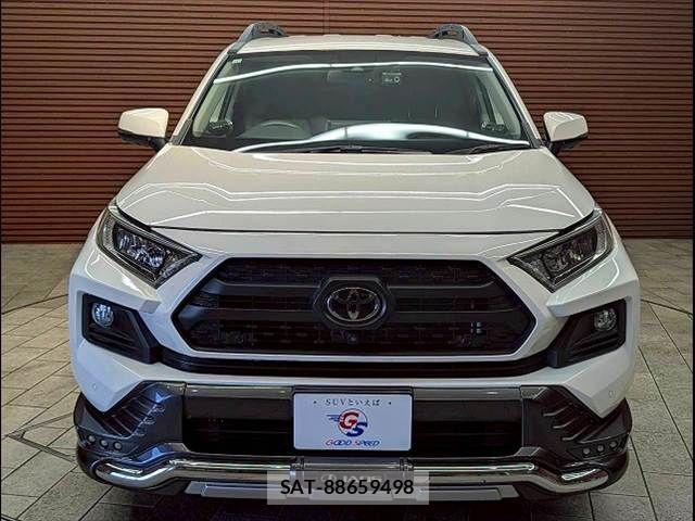 Toyota RAV4 2021-04 7224115-16