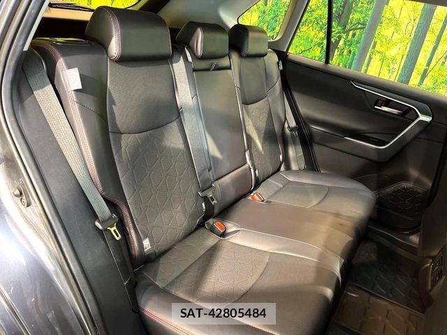 Toyota RAV4 2023-01 7216626-9