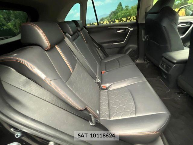 Toyota RAV4 2019-05 7224067-8