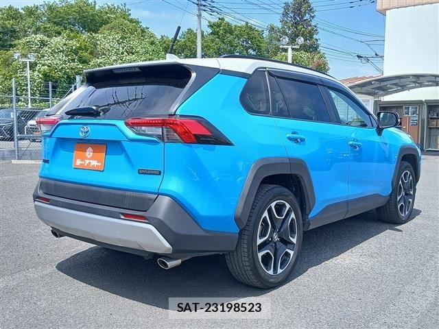 Toyota RAV4 2019-10 7224077-21