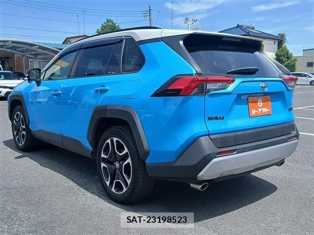Toyota RAV4 2019-10 7224077-22