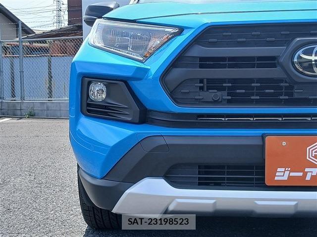 Toyota RAV4 2019-10 7224077-24