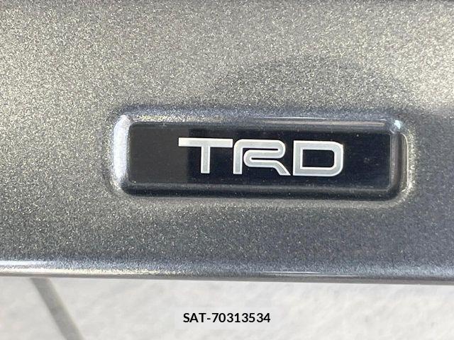 Toyota RAV4 2021-07 7224122-2