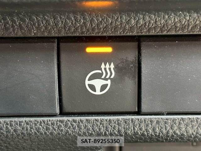 Toyota RAV4 2021-01 7224108-6