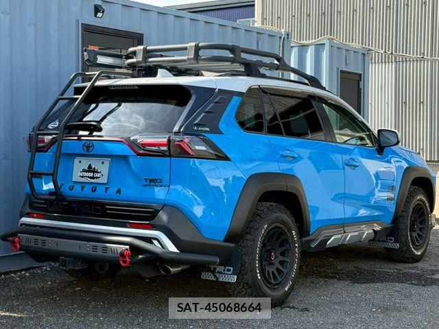 Toyota RAV4 2021-11 7224121-1