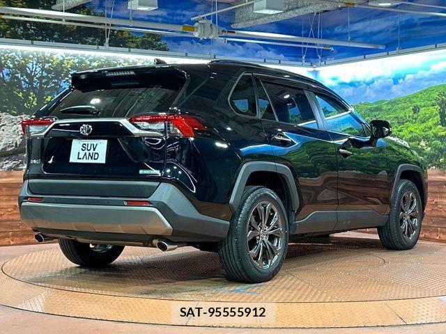 Toyota RAV4 2023-05 7224133-16