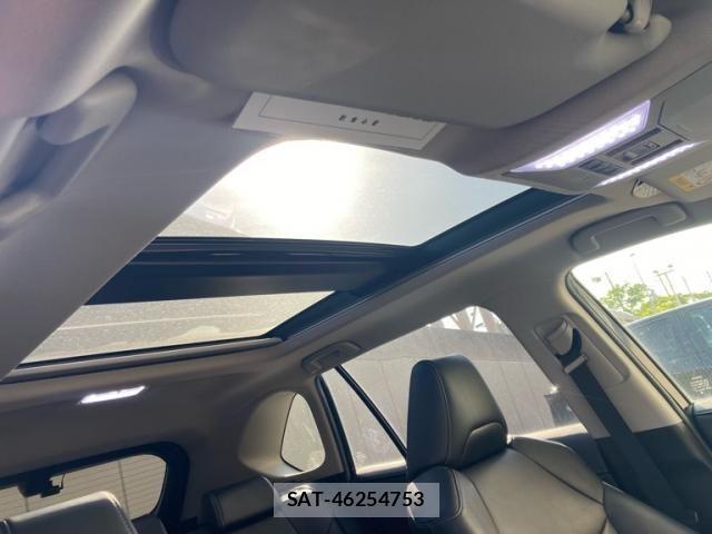 Toyota RAV4 2019-10 7216627-11