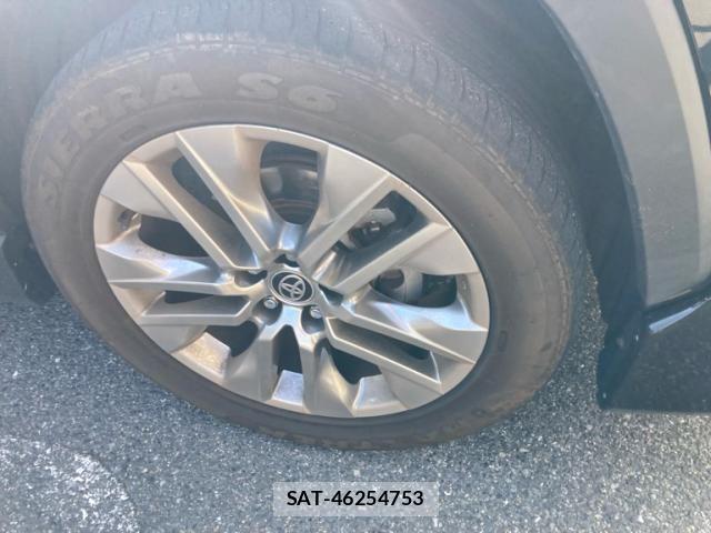 Toyota RAV4 2019-10 7216627-22