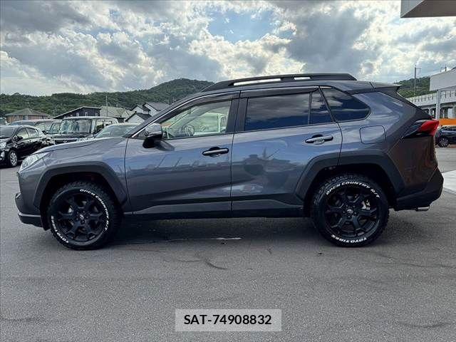 Toyota RAV4 2021-03 7224112-11