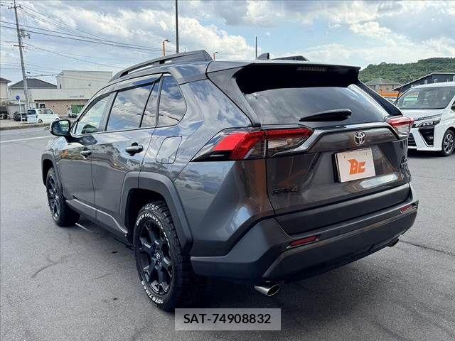 Toyota RAV4 2021-03 7224112-12