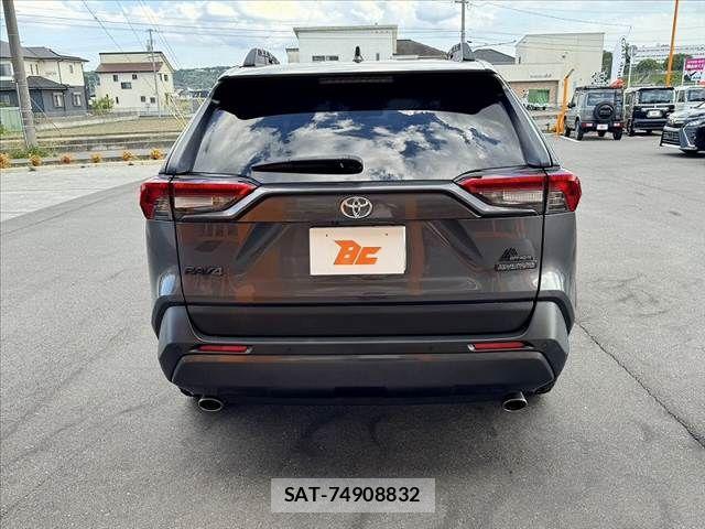 Toyota RAV4 2021-03 7224112-13