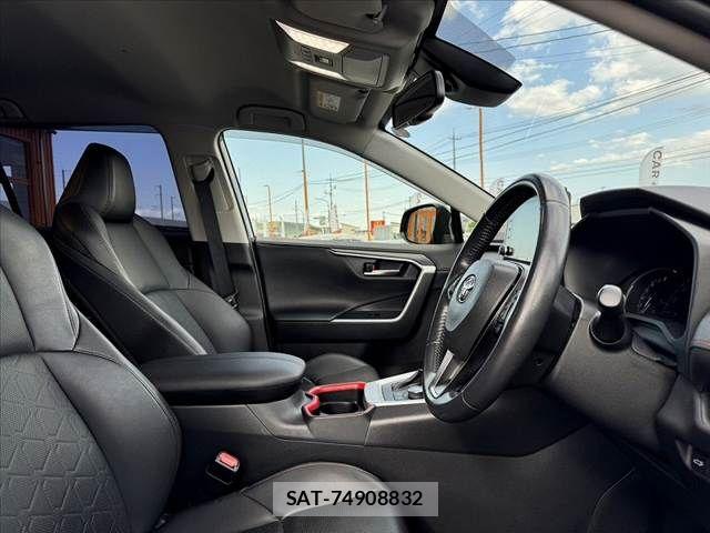 Toyota RAV4 2021-03 7224112-15