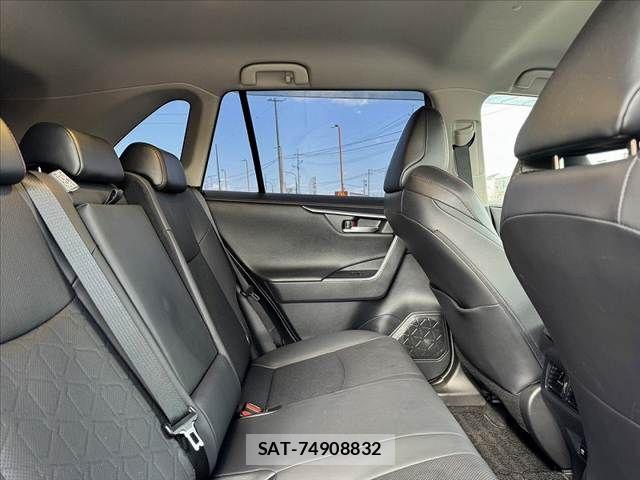 Toyota RAV4 2021-03 7224112-16