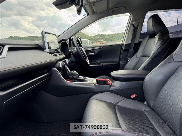 Toyota RAV4 2021-03 7224112-17