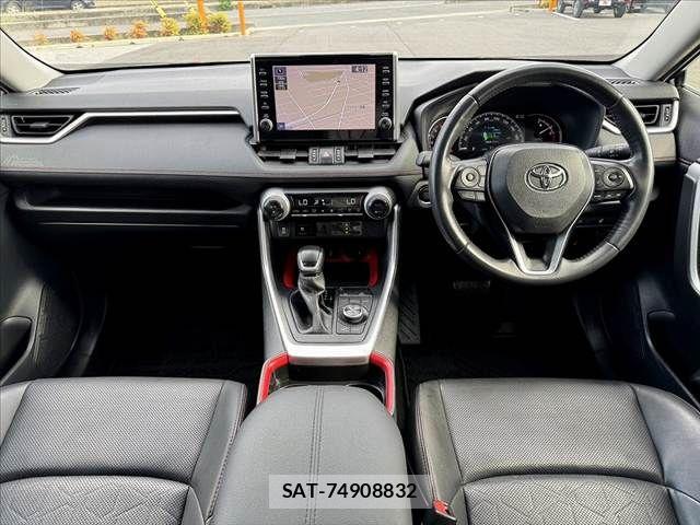 Toyota RAV4 2021-03 7224112-1
