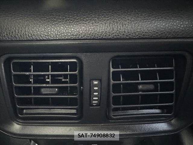 Toyota RAV4 2021-03 7224112-20