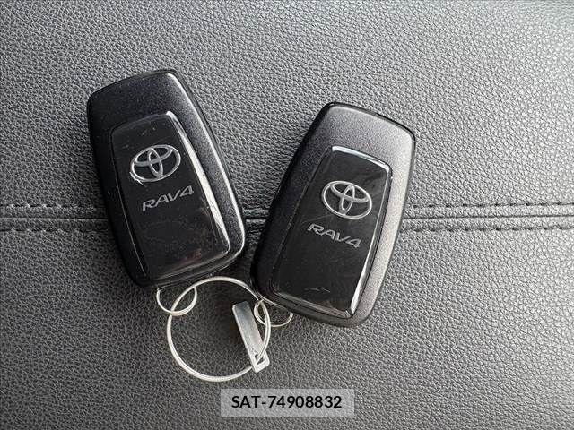 Toyota RAV4 2021-03 7224112-24