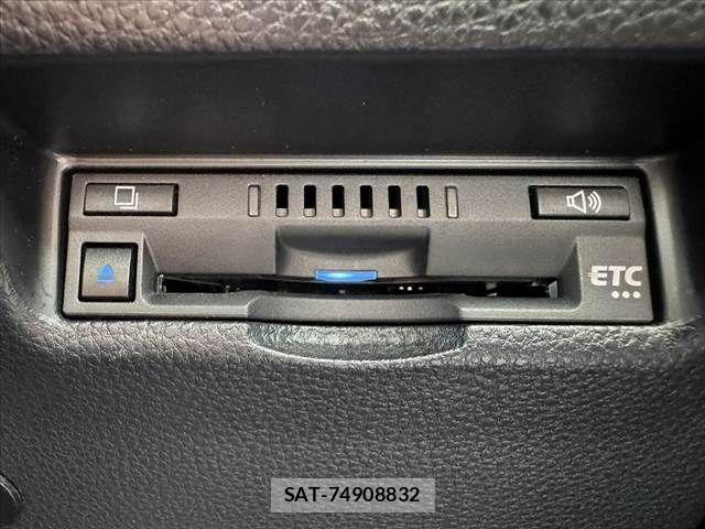Toyota RAV4 2021-03 7224112-25