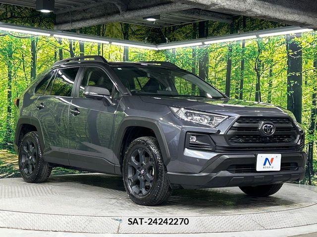 Toyota RAV4 2024-04 7224142-18