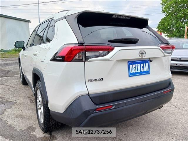 Toyota RAV4 2021-05 7218473-10