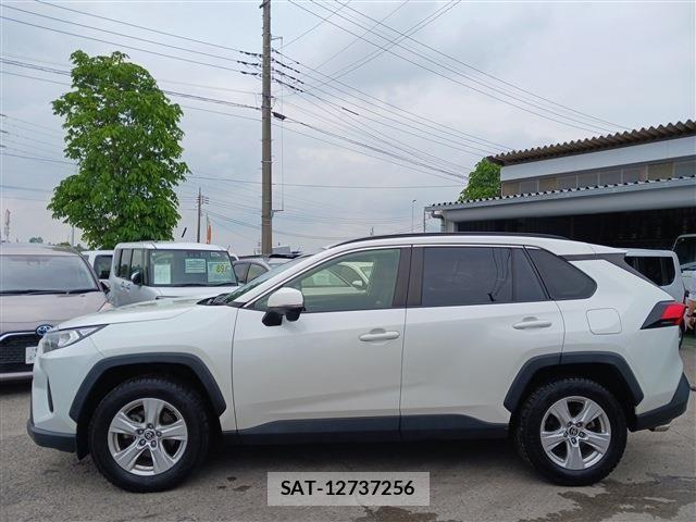 Toyota RAV4 2021-05 7218473-11