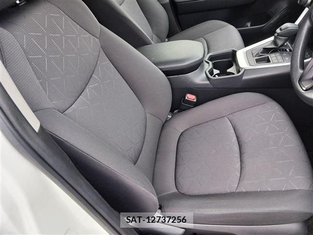 Toyota RAV4 2021-05 7218473-13