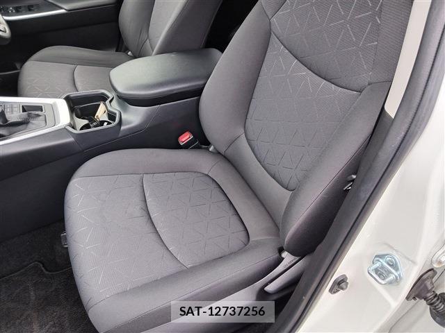 Toyota RAV4 2021-05 7218473-14
