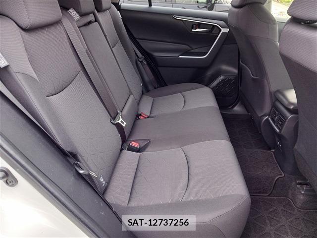 Toyota RAV4 2021-05 7218473-15