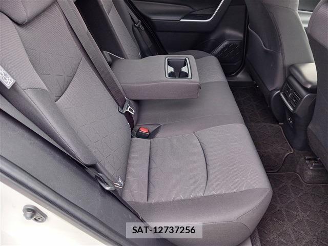 Toyota RAV4 2021-05 7218473-16