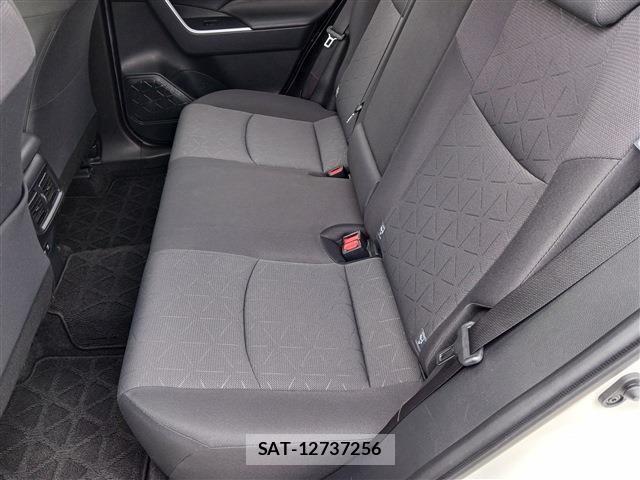 Toyota RAV4 2021-05 7218473-17