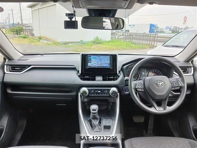Toyota RAV4 2021-05 7218473-1