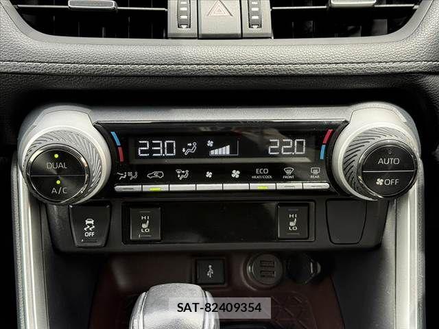 Toyota RAV4 2021-06 7224123-26