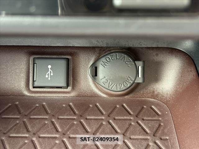 Toyota RAV4 2021-06 7224123-29