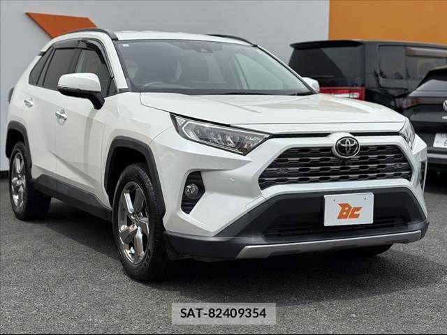 Toyota RAV4 2021-06 7224123-7