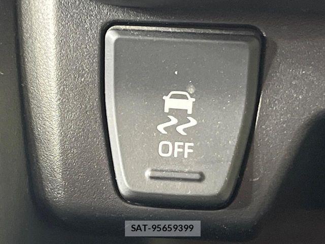 Toyota RAV4 2021-03 7224113-5