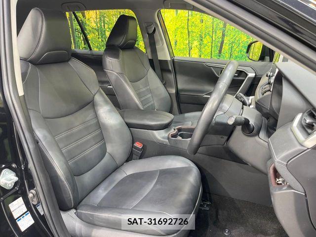 Toyota RAV4 2021-01 7224111-7